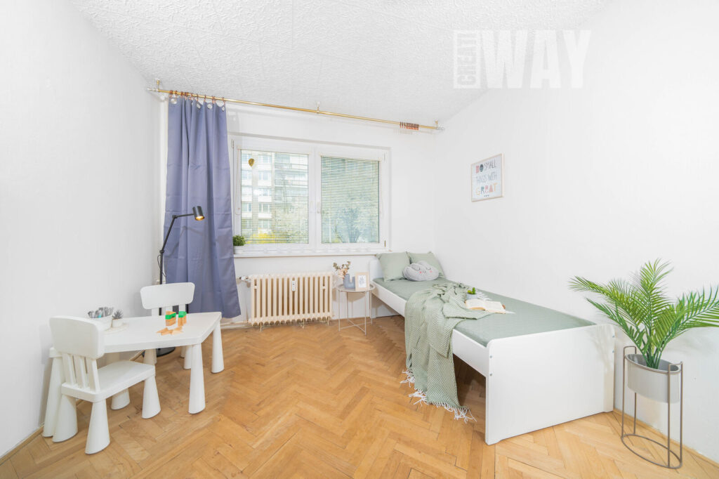 DRUŽSTEVNÍ BYT 3+1 V SRDCI STRAŠNIC