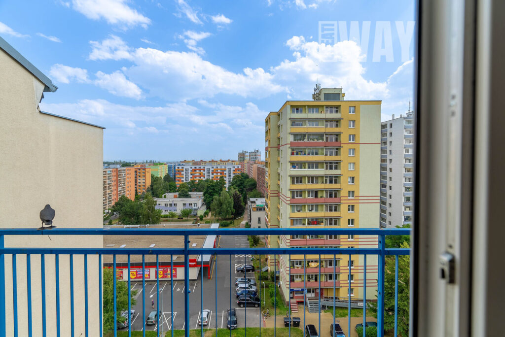 MODERNÍ BYT 3+1 74M2 + TERASA VE STŘEŠNÍ NÁSTAVBĚ V LETŇANECH