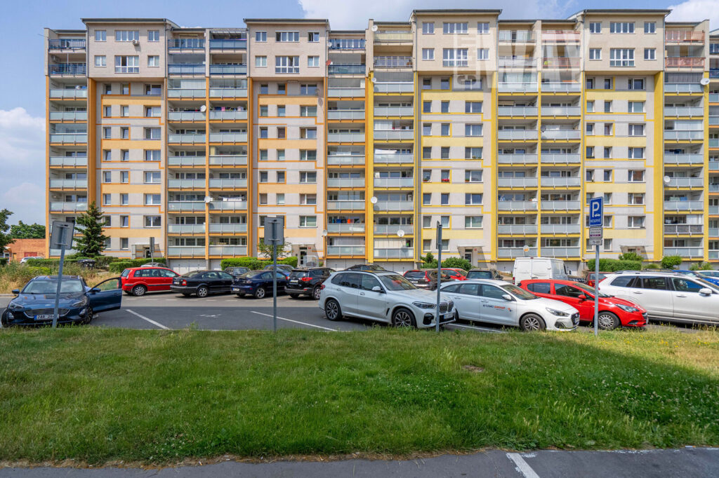 MODERNÍ BYT 3+1 74M2 + TERASA VE STŘEŠNÍ NÁSTAVBĚ V LETŇANECH