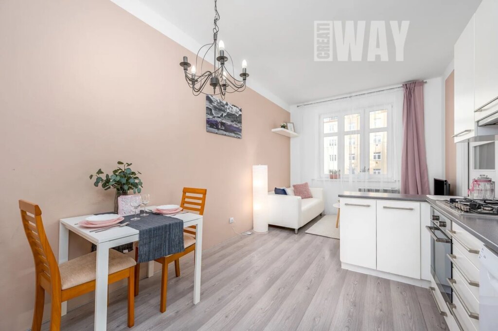 BYT 2+KK VE STRAŠNICÍCH, KRALICKÁ ULICE