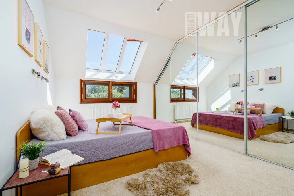 PŮDNÍ MEZONETOVÁ VESTAVBA VEDLE PARKU JEZERKA