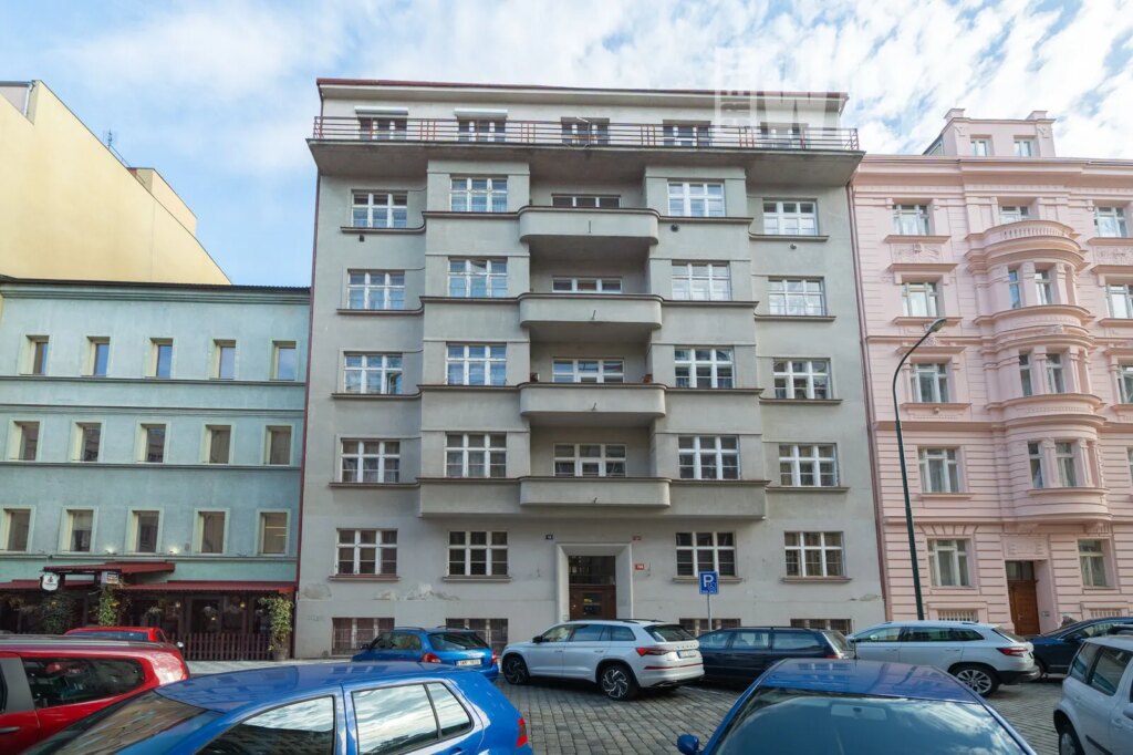 DRUŽSTEVNÍ BYT 3+KK, 88M2 S NESPLACENOU ANUITOU 3,5MIL. KČ