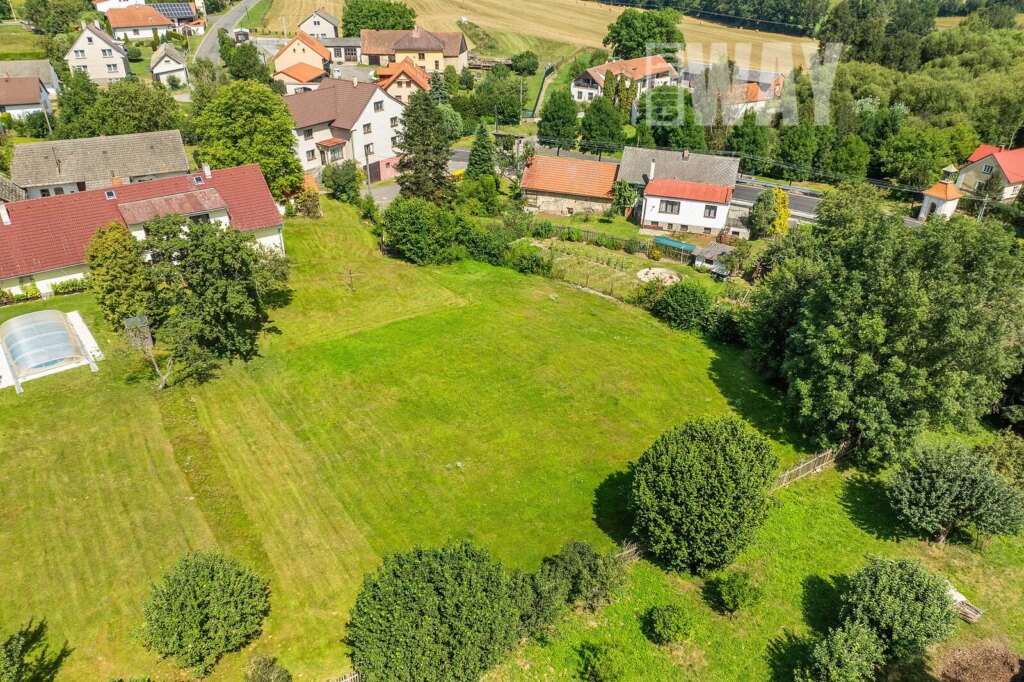 Dobrošovice – Jesenice pozemek na bydlení