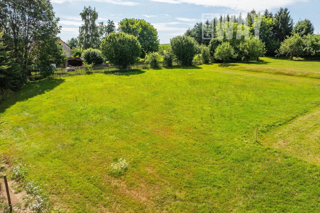 Dobrošovice – Jesenice pozemek na bydlení