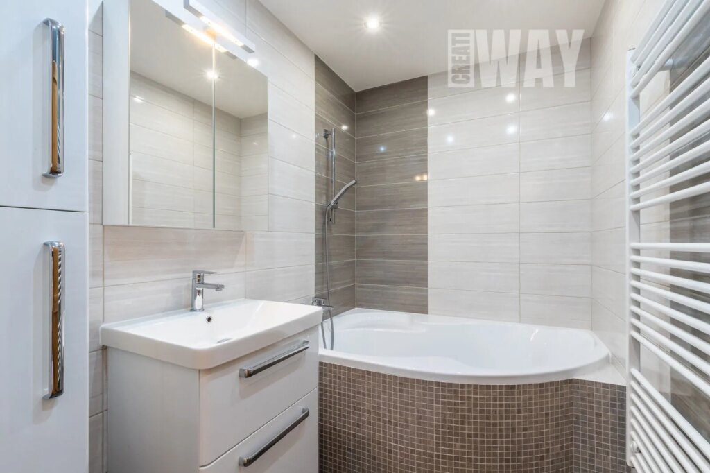 ČTYŘPOKOJOVÝ BYT V LOUNECH S VÝHLEDEM, KTERÝ JINDE NEUVIDÍTE