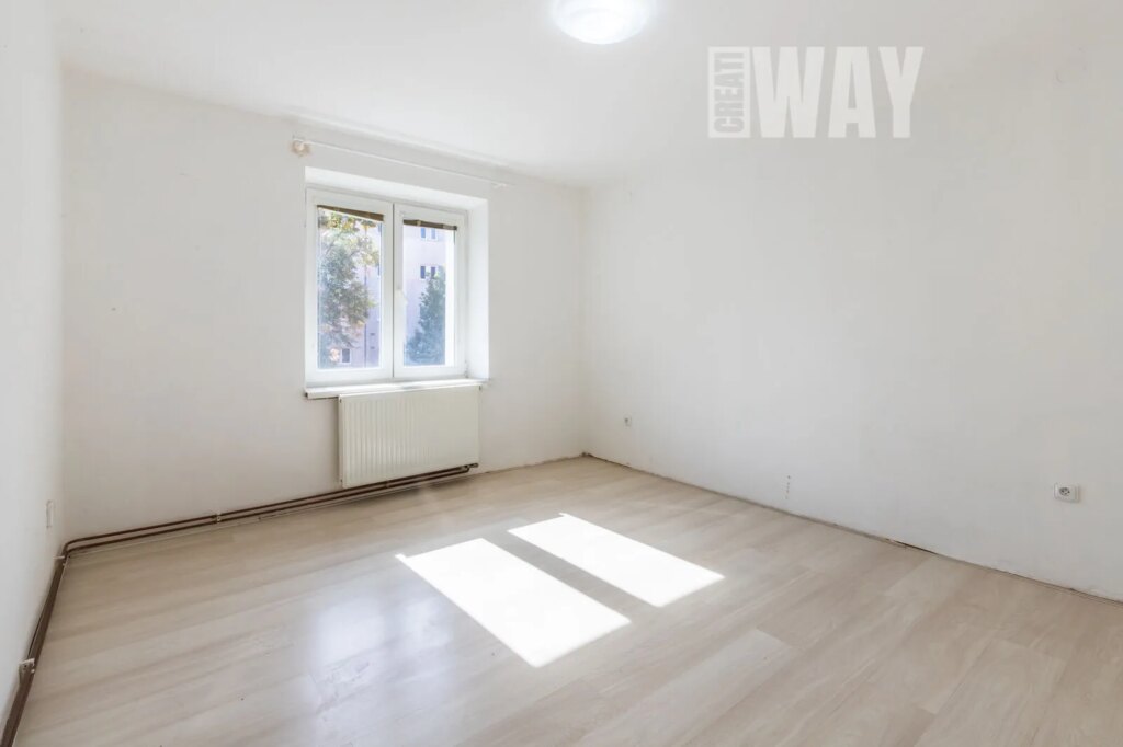 NERATOVICE: BYT 2+1 K REKONSTRUKCI V KOMPLETNĚ OPRAVENÉM DOMĚ