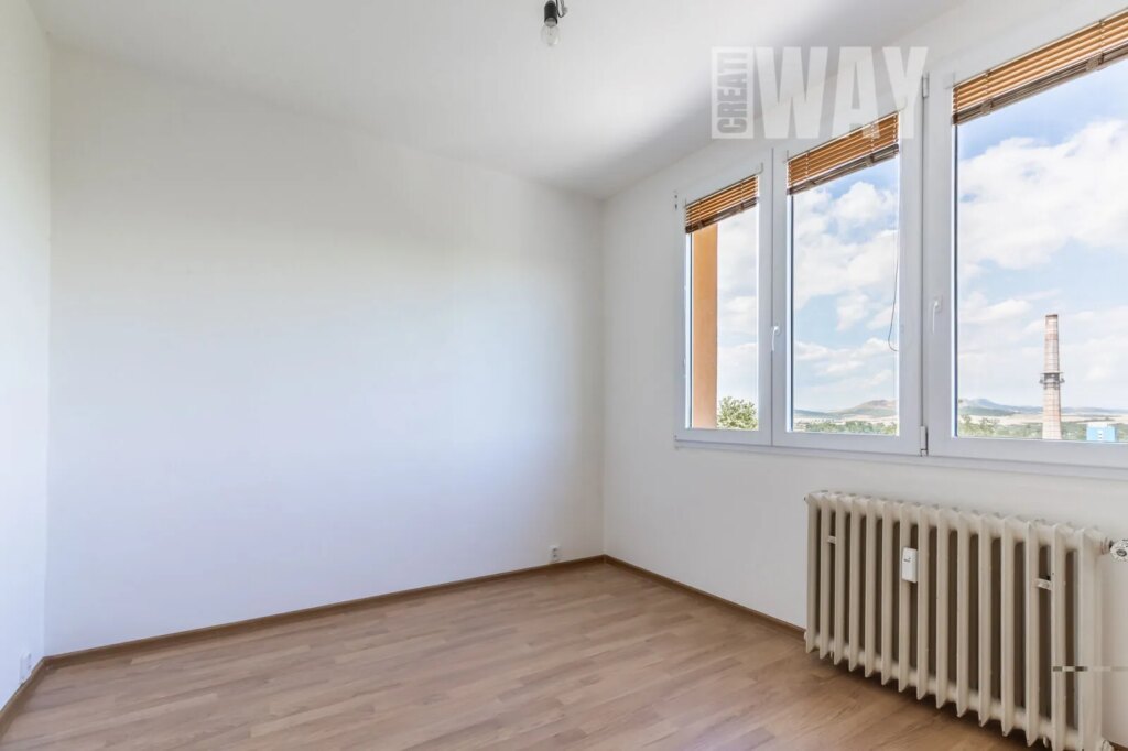 ČTYŘPOKOJOVÝ BYT V LOUNECH S VÝHLEDEM, KTERÝ JINDE NEUVIDÍTE