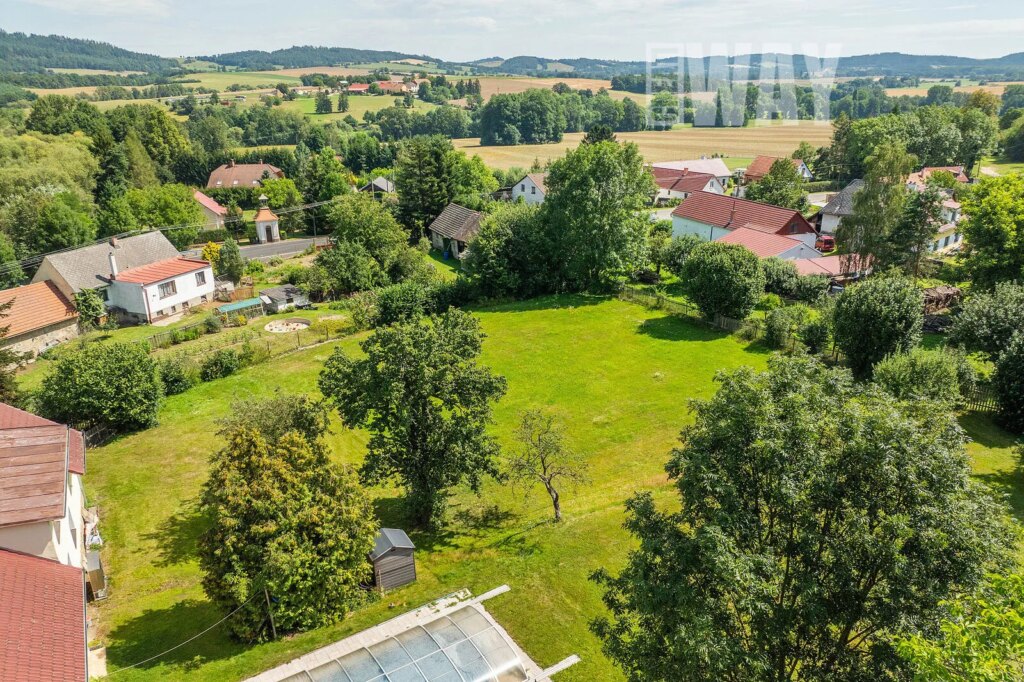 Dobrošovice – Jesenice pozemek na bydlení