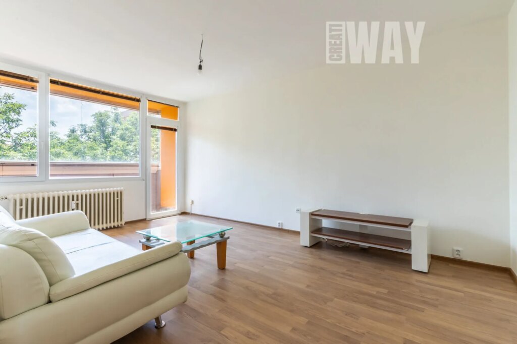 ČTYŘPOKOJOVÝ BYT V LOUNECH S VÝHLEDEM, KTERÝ JINDE NEUVIDÍTE