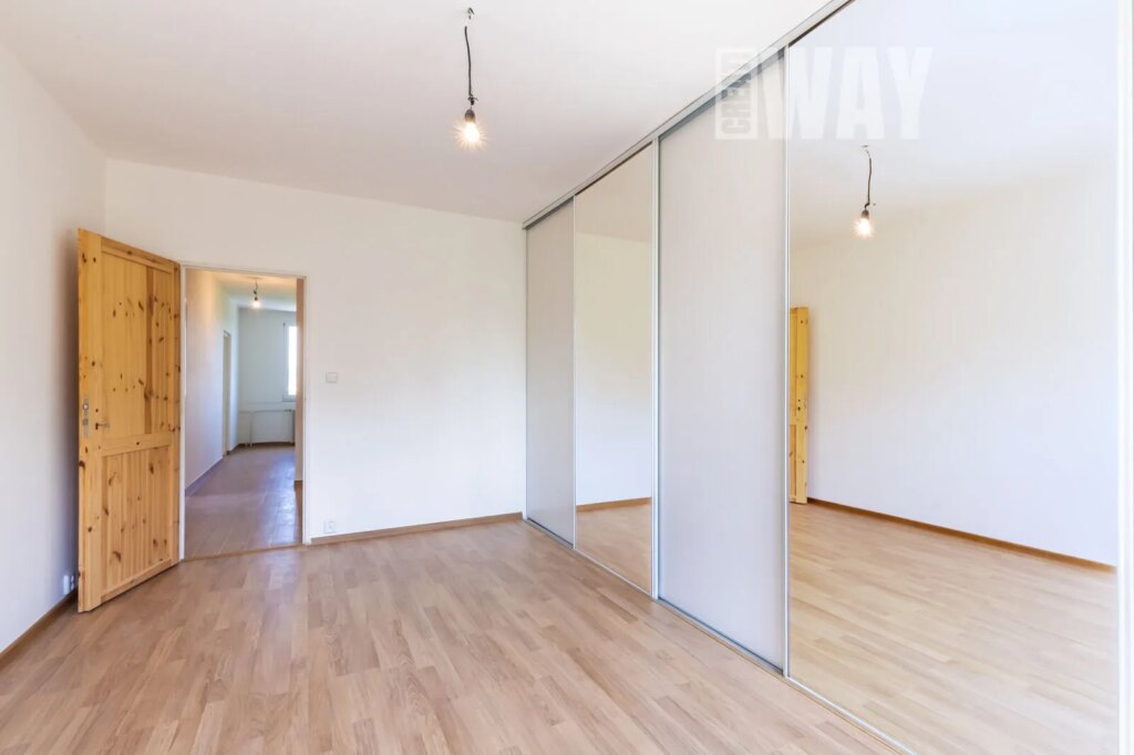 ČTYŘPOKOJOVÝ BYT V LOUNECH S VÝHLEDEM, KTERÝ JINDE NEUVIDÍTE