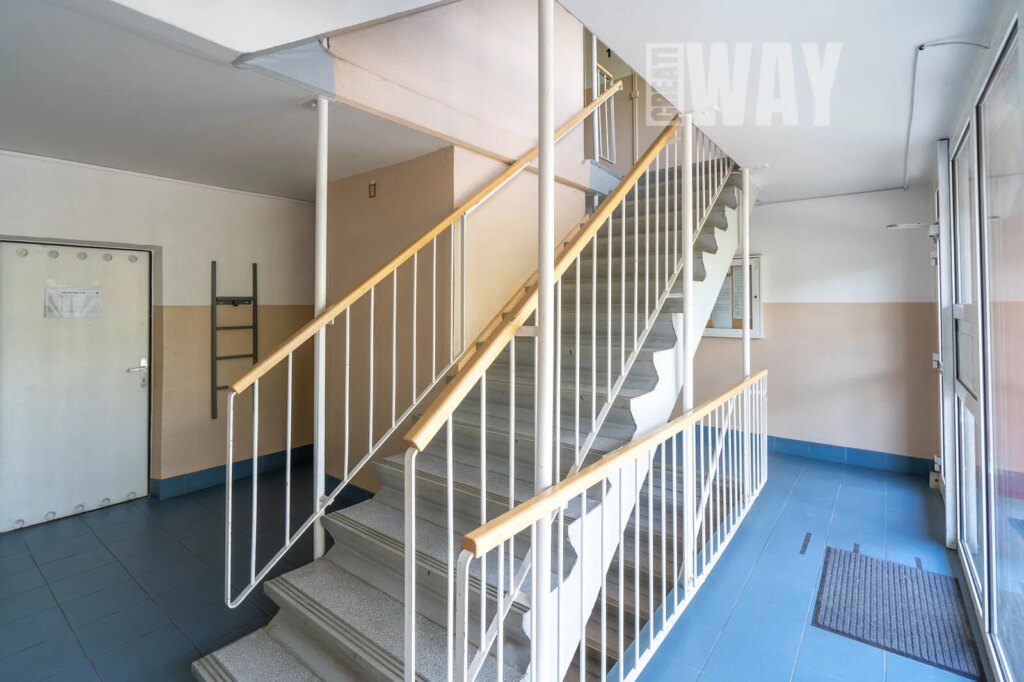 3+1 KE KOMPLETNÍ REKONSTRUKCI, PRAHA 8, STŘÍŽKOV