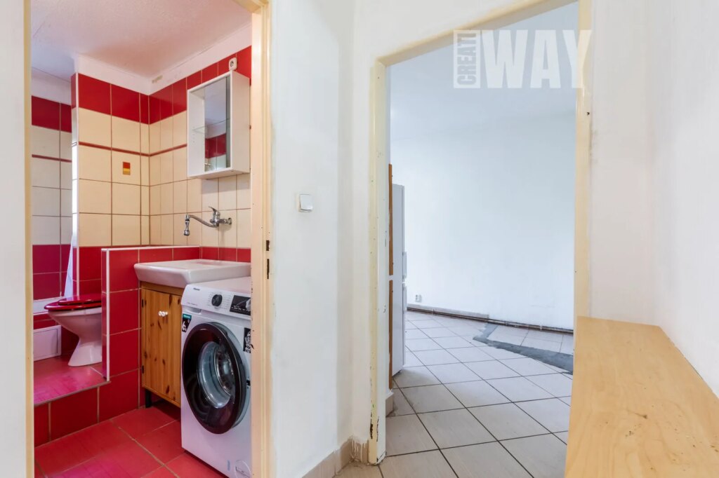 NERATOVICE: BYT 2+1 K REKONSTRUKCI V KOMPLETNĚ OPRAVENÉM DOMĚ