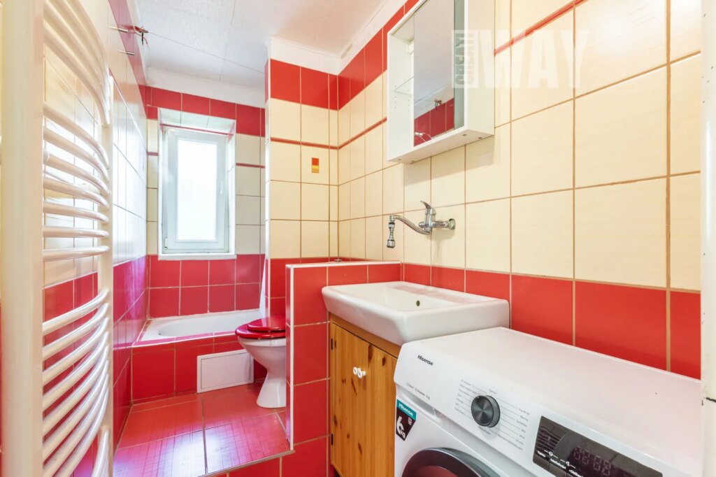 NERATOVICE: BYT 2+1 K REKONSTRUKCI V KOMPLETNĚ OPRAVENÉM DOMĚ