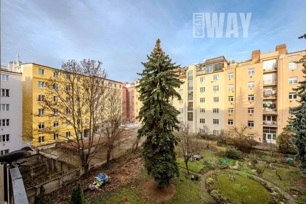 BYT 2+KK VE STRAŠNICÍCH, KRALICKÁ ULICE