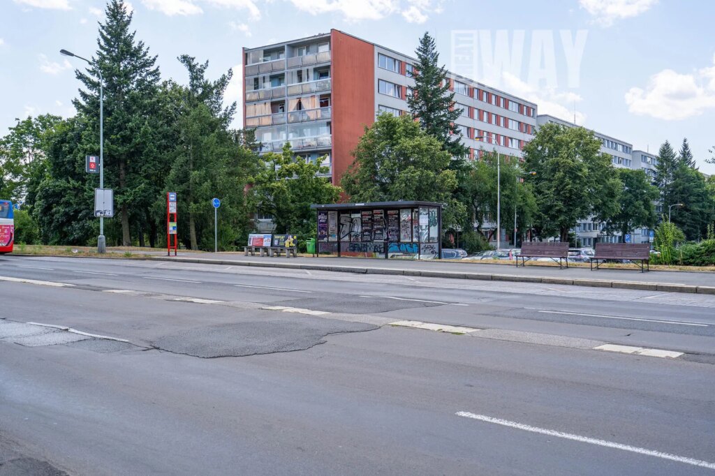 3+1 KE KOMPLETNÍ REKONSTRUKCI, PRAHA 8, STŘÍŽKOV