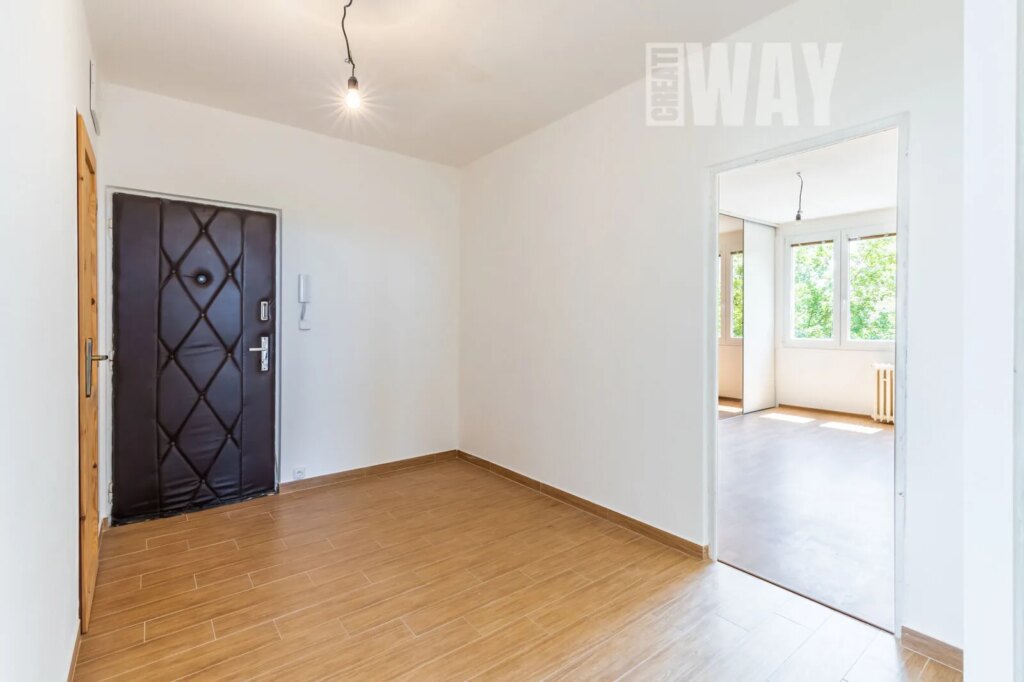 ČTYŘPOKOJOVÝ BYT V LOUNECH S VÝHLEDEM, KTERÝ JINDE NEUVIDÍTE