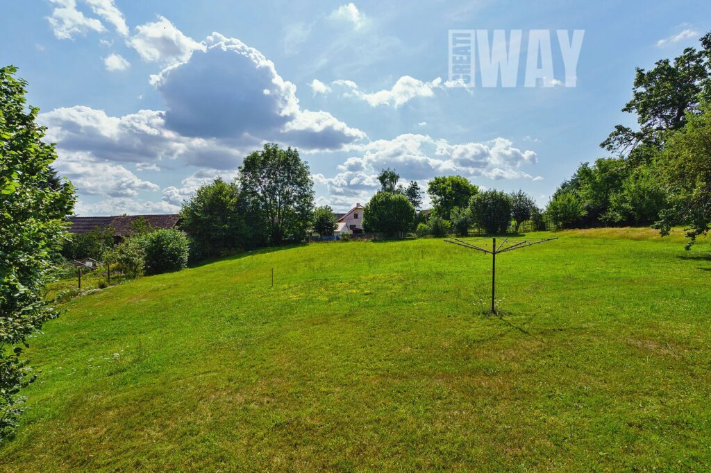 Dobrošovice – Jesenice pozemek na bydlení