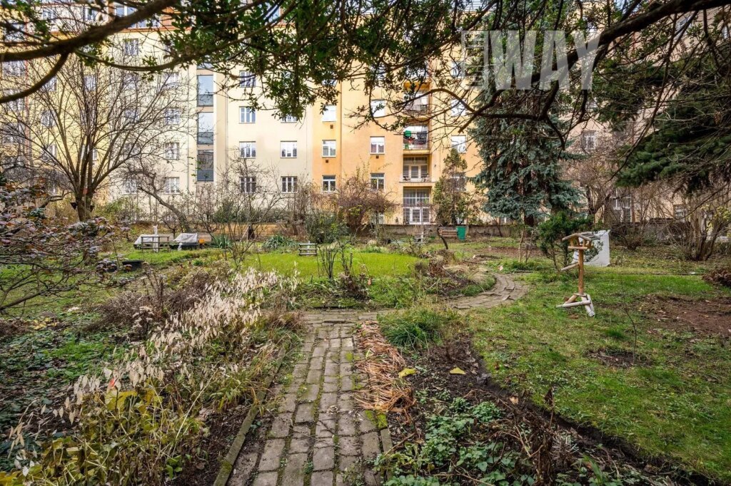 BYT 2+KK VE STRAŠNICÍCH, KRALICKÁ ULICE