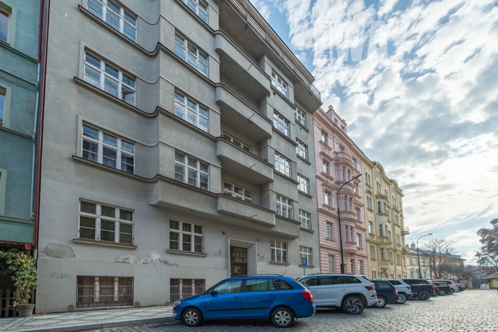 DRUŽSTEVNÍ BYT 3+KK, 88M2 S NESPLACENOU ANUITOU 3,5MIL. KČ