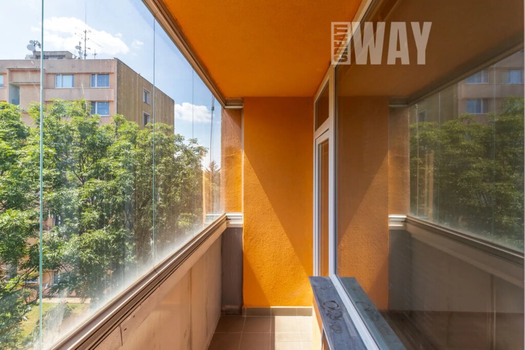 ČTYŘPOKOJOVÝ BYT V LOUNECH S VÝHLEDEM, KTERÝ JINDE NEUVIDÍTE