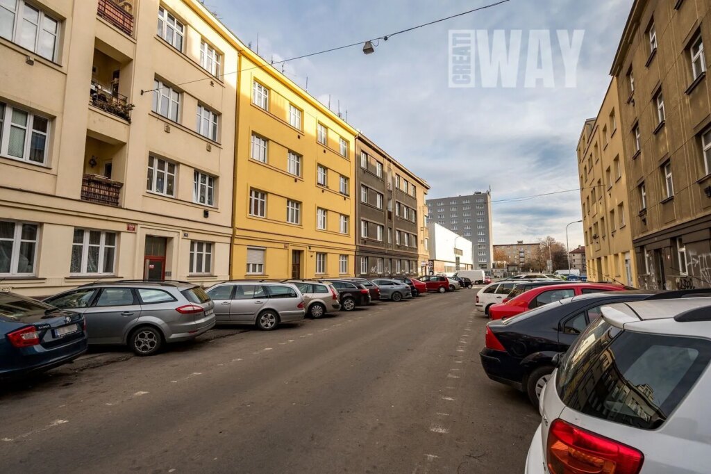 BYT 2+KK VE STRAŠNICÍCH, KRALICKÁ ULICE