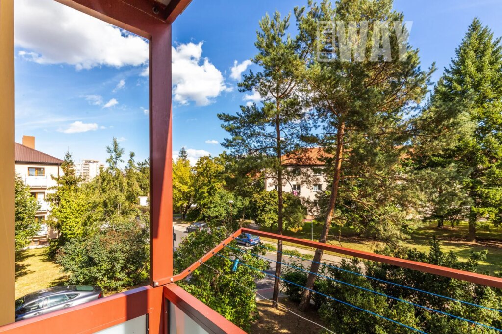 NERATOVICE: BYT 2+1 K REKONSTRUKCI V KOMPLETNĚ OPRAVENÉM DOMĚ