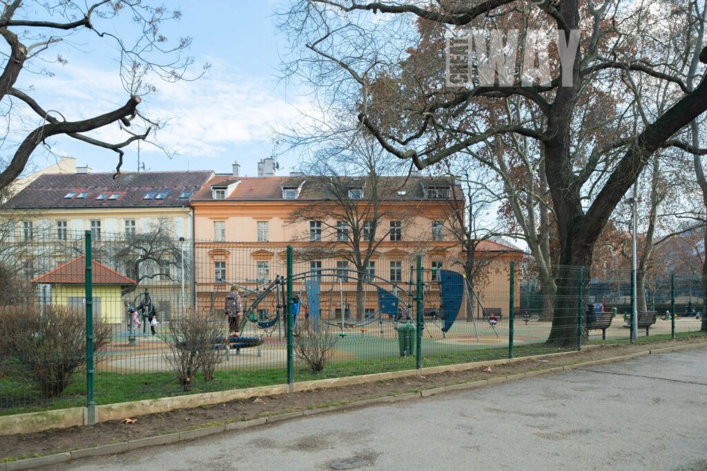 DRUŽSTEVNÍ BYT 3+KK, 88M2 S NESPLACENOU ANUITOU 3,5MIL. KČ