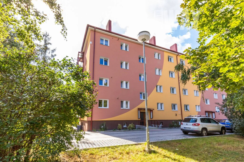 NERATOVICE: BYT 2+1 K REKONSTRUKCI V KOMPLETNĚ OPRAVENÉM DOMĚ