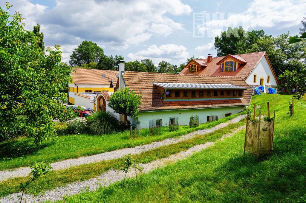 Dobrošovice – Jesenice pozemek na bydlení