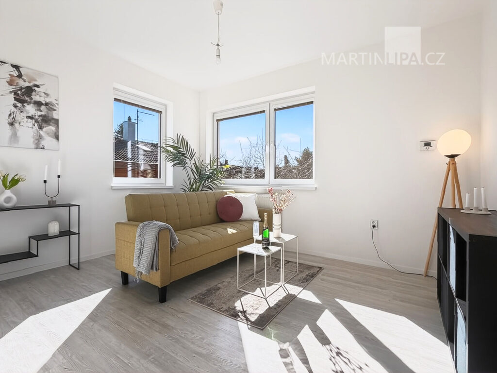 Světlý byt 4+kk se zahradou a garáží v Hájku u Uhříněvsi