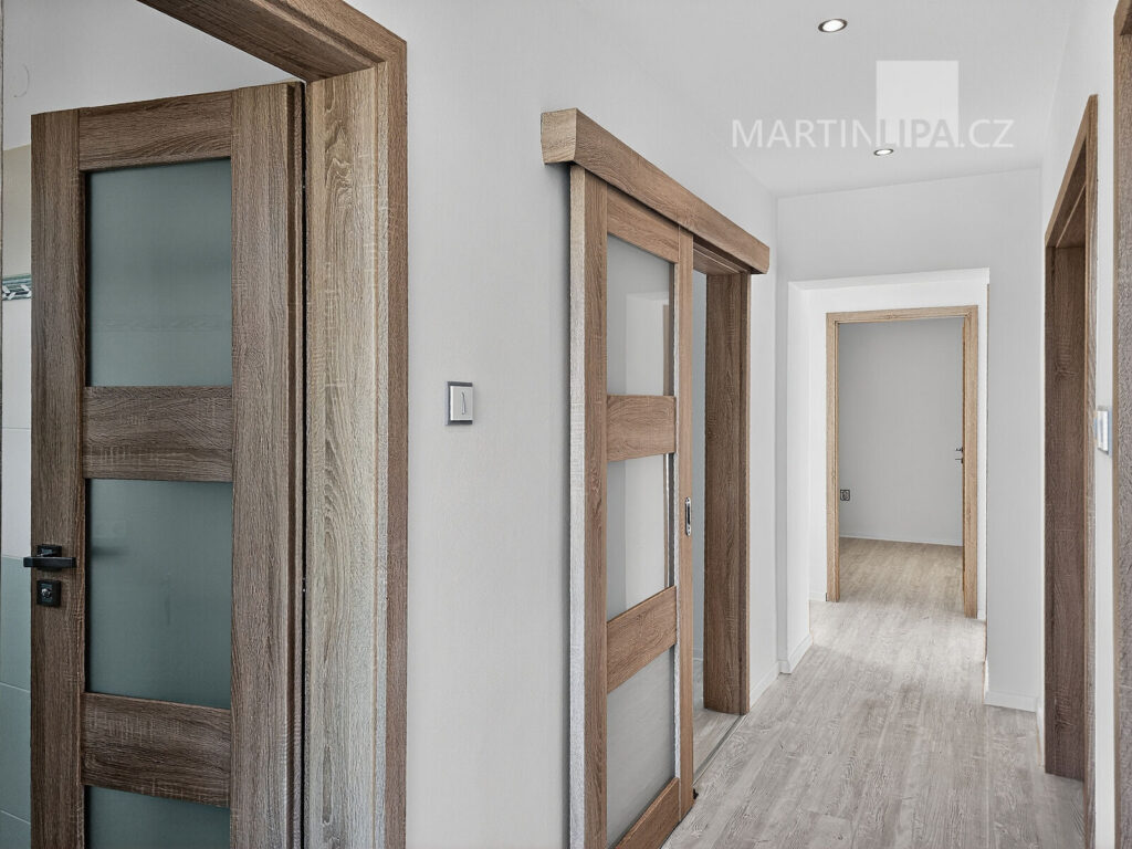 Světlý byt 4+kk se zahradou a garáží v Hájku u Uhříněvsi