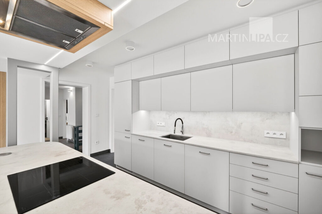 Pronájem fantastického domu v Černošicích