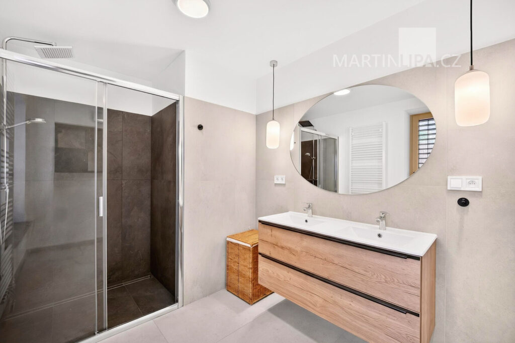 Pronájem fantastického domu v Černošicích