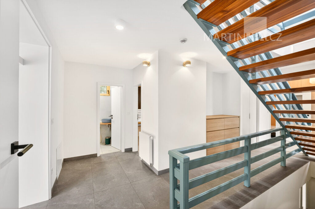 Pronájem fantastického domu v Černošicích