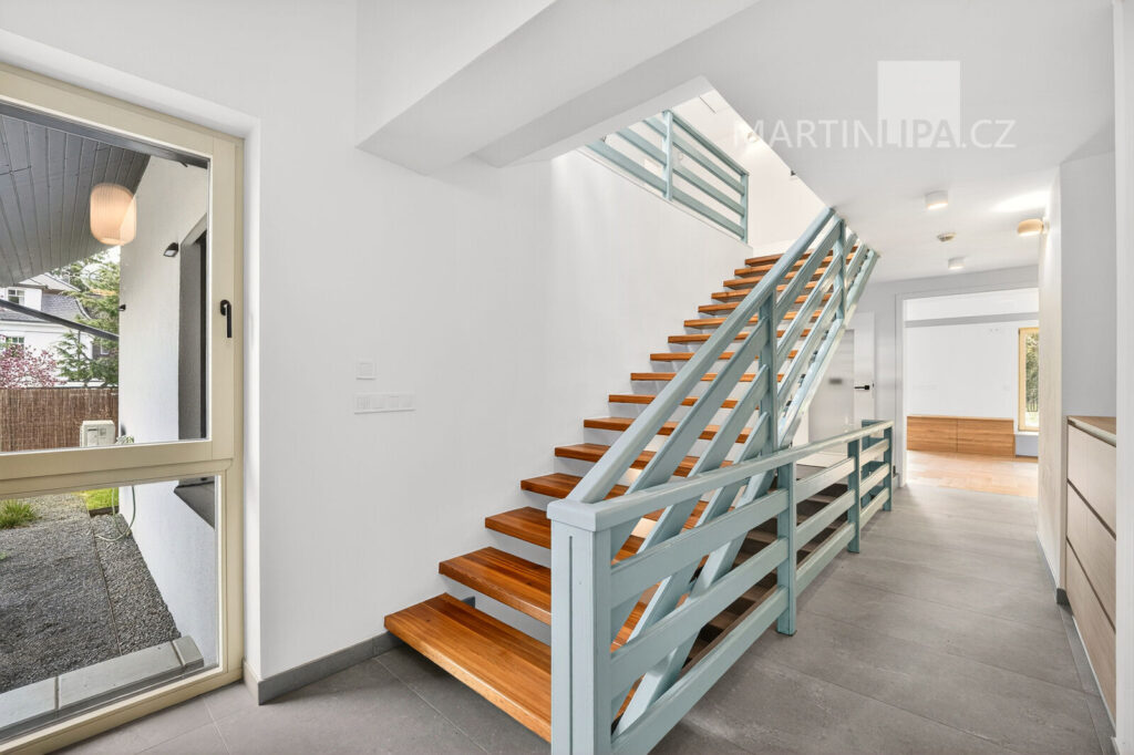 Pronájem fantastického domu v Černošicích