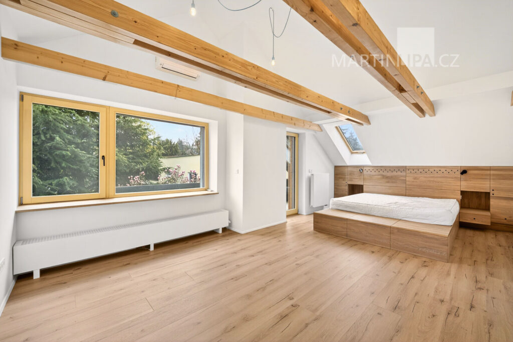 Pronájem fantastického domu v Černošicích