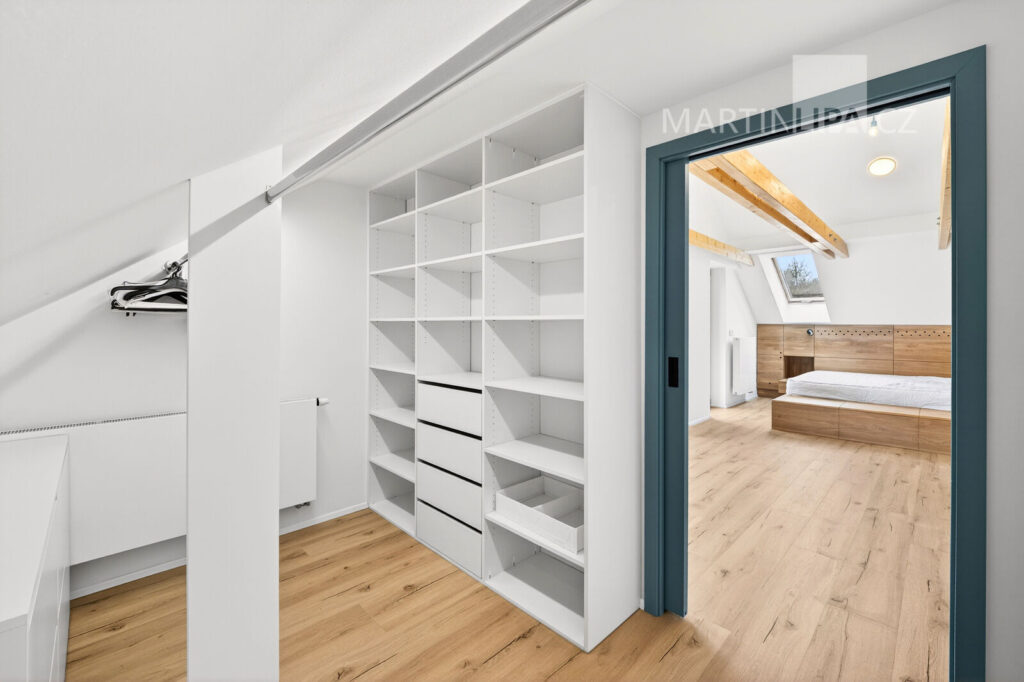 Pronájem fantastického domu v Černošicích