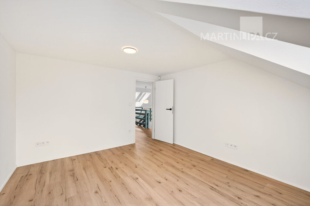 Pronájem fantastického domu v Černošicích