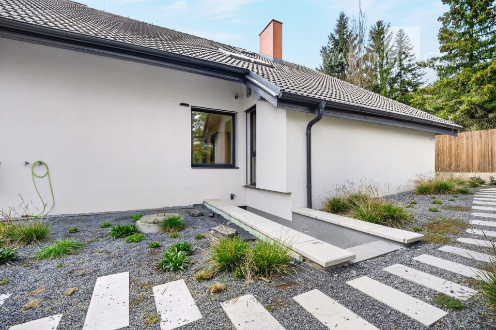 Pronájem fantastického domu v Černošicích