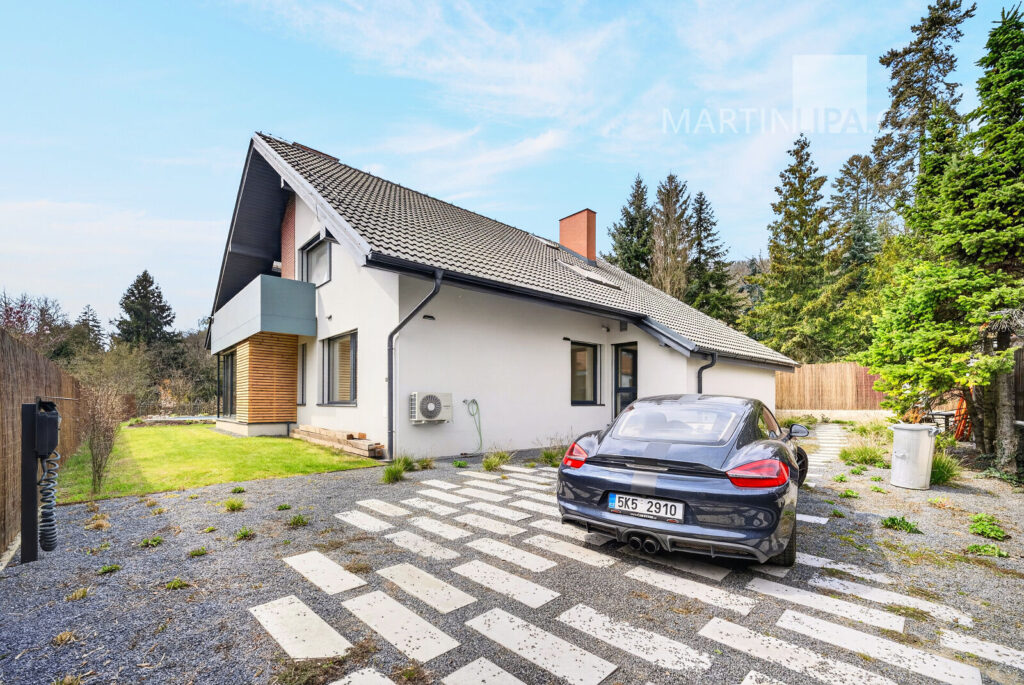 Pronájem fantastického domu v Černošicích