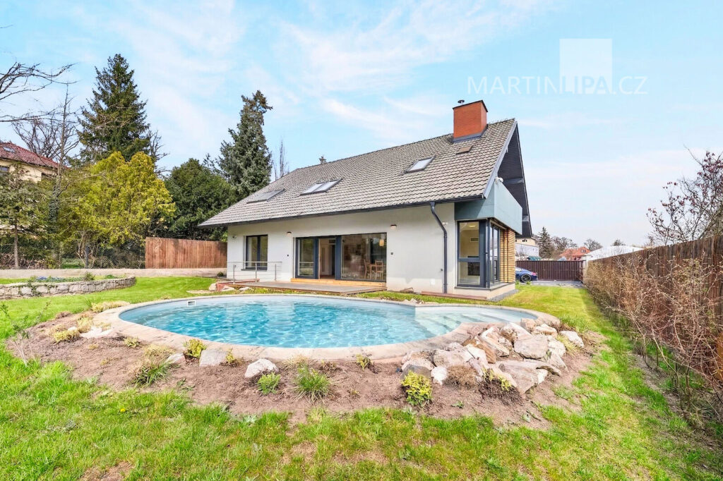 Pronájem fantastického domu v Černošicích