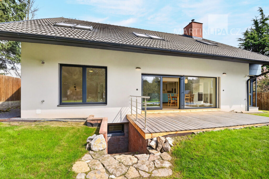 Pronájem fantastického domu v Černošicích