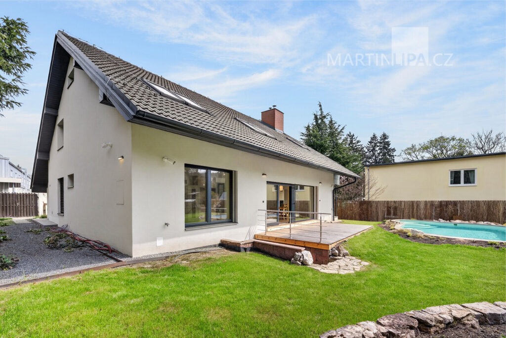 Pronájem fantastického domu v Černošicích