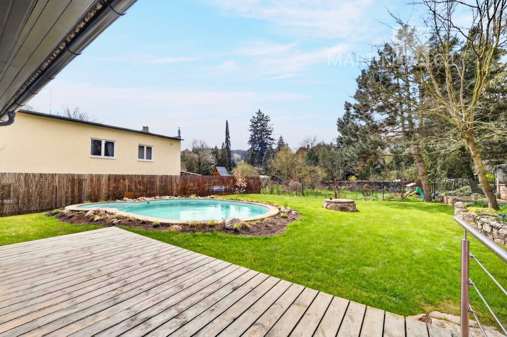 Pronájem fantastického domu v Černošicích