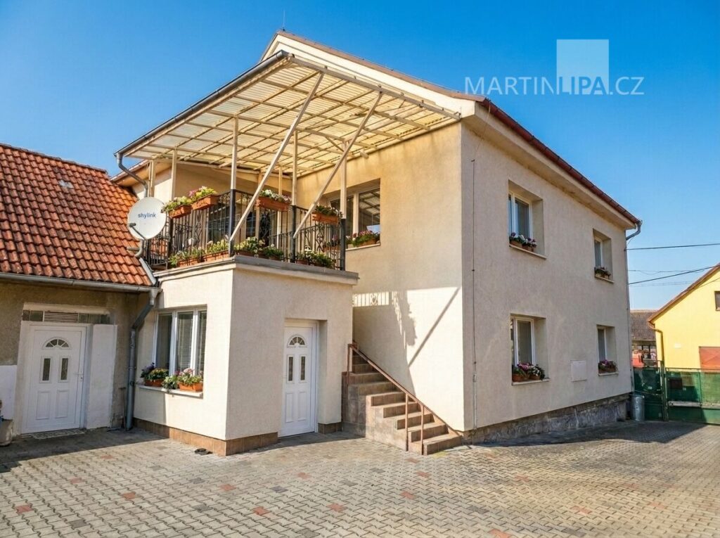 Hostěradice – vícegenerační dům