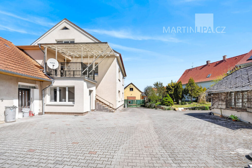 Hostěradice – vícegenerační dům