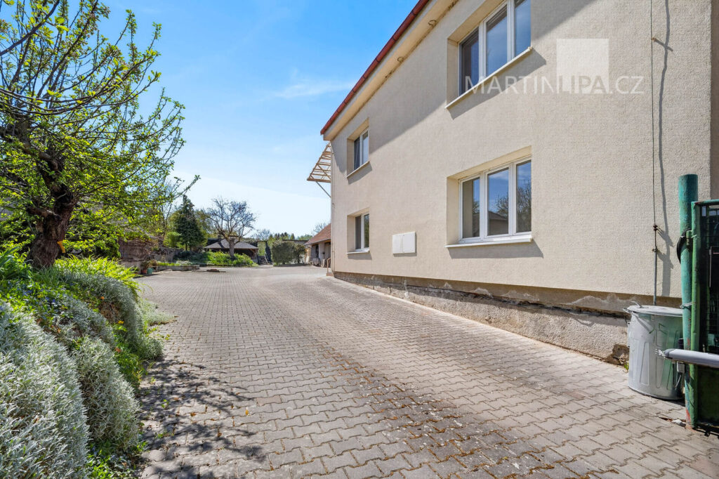 Hostěradice – vícegenerační dům
