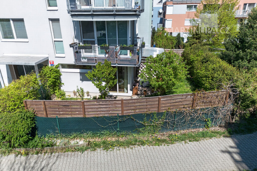 3+kk s předzahrádkou, terasou a parkovacím stáním