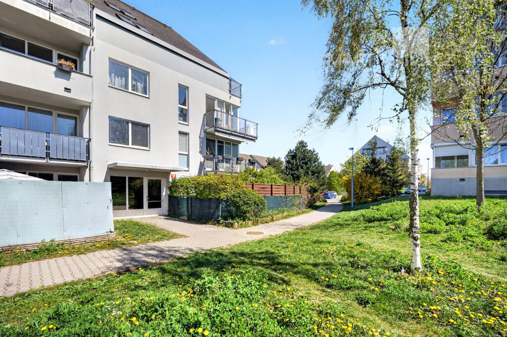 3+kk s předzahrádkou, terasou a parkovacím stáním