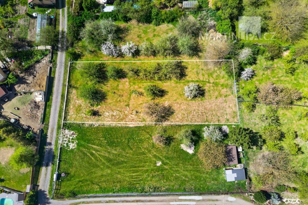 Hostěradice – pozemek 880m2 73/9, 73/6